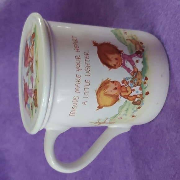 VINTAGE Hallmark Mug Mates, Betsy Clark 1983 Precious Moments Best Friends Mug - Picture 1 of 8